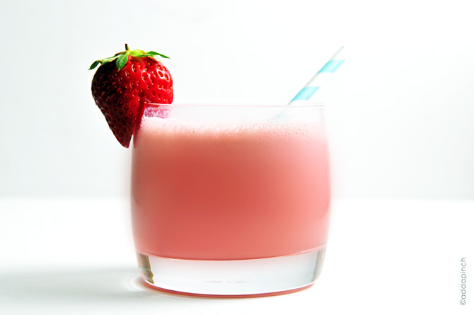[Image: homemade-strawberry-milk-DSC_2026.jpg]