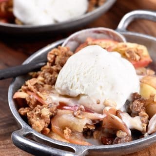 Skillet Apple Crumble Recipe - Skillet Apple Crumble recipe makes a delicious, comforting, and easy dessert recipe! Filled with warm flavors, it makes a scrumptious, yet simple treat! // addapinch.com