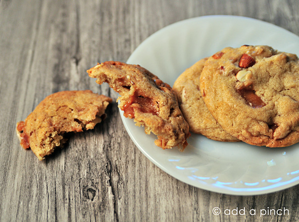 salted-caramel-almond-pistachio-cookies