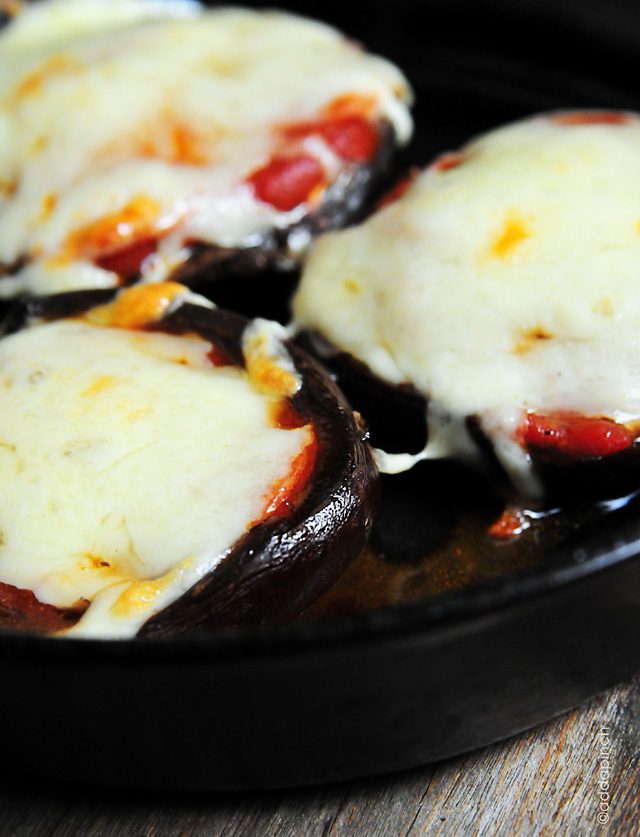 pizza-stuffed-mushrooms-DSC_1849