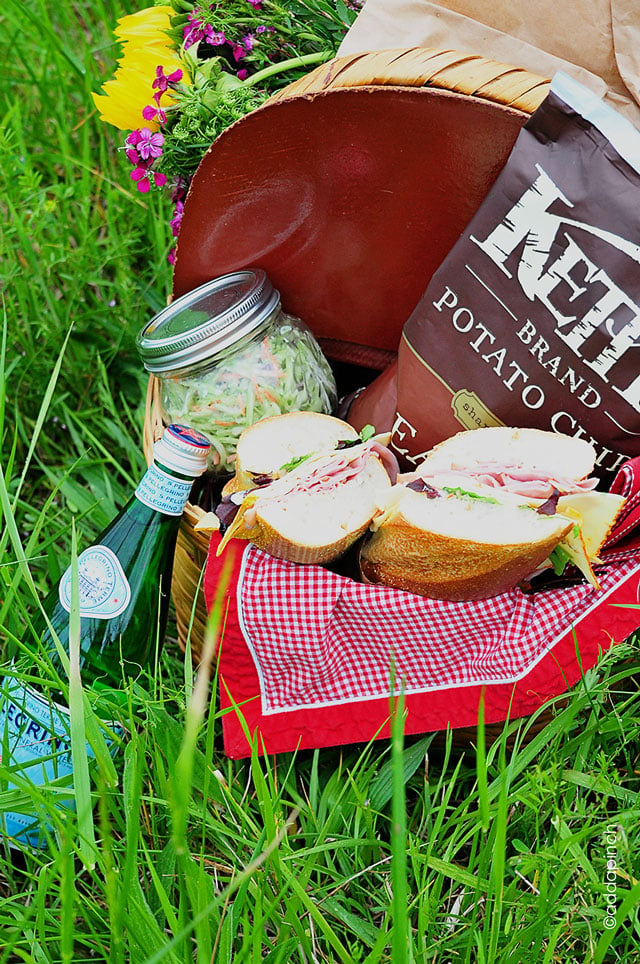 A Simple, Perfect Picnic | ©addapinch.com