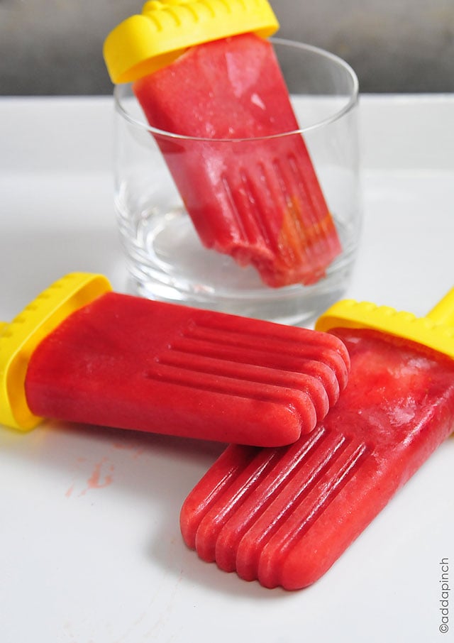 Strawberry Lemonade Popsicles | ©addapinch.com