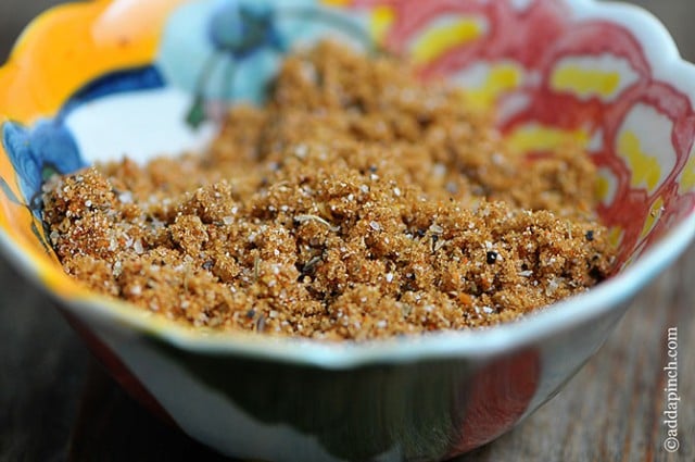 Spicy Brown Sugar Dry Rub Recipe | ©addapinch.com