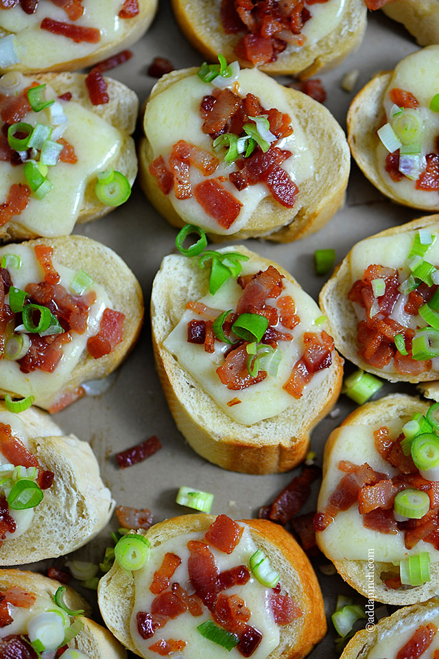 Cheesy Bacon Bread | ©addapinch.com