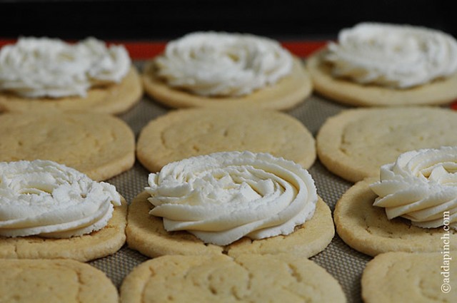 Maple Cookies | ©addapinch.com