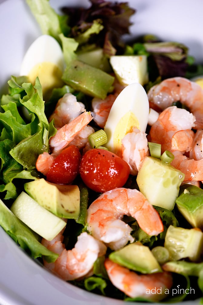Shrimp Chef Salad Recipe - this salad comes together quickly for an easy meal for lunch or supper! // addapinch.com