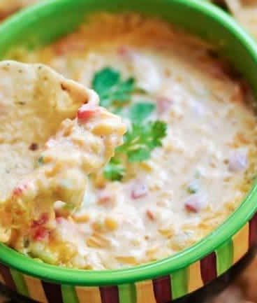 Hot Pimento Cheese Dip | ©addapinch.com