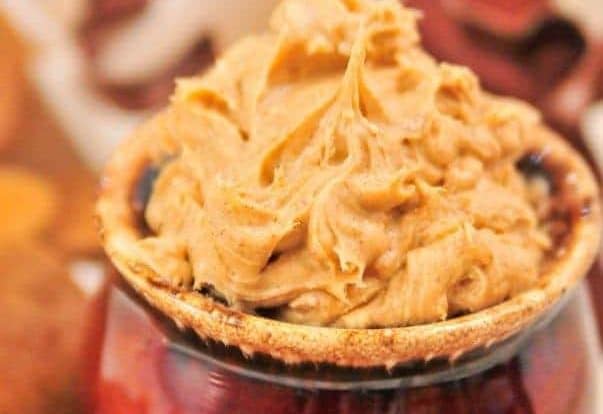 Gingerbread Cookie Dough Dip Recipe