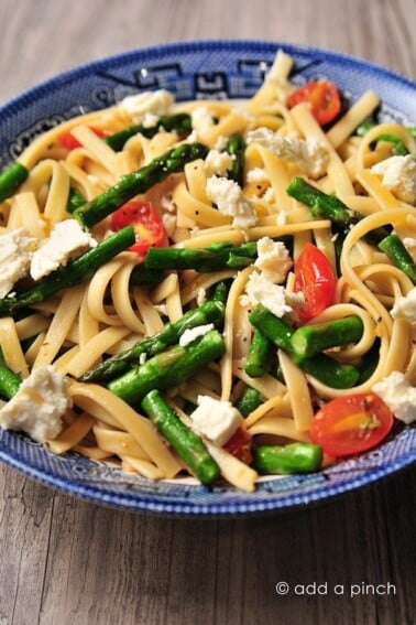 Spring Asparagus and Tomato Pasta with Feta Recipe