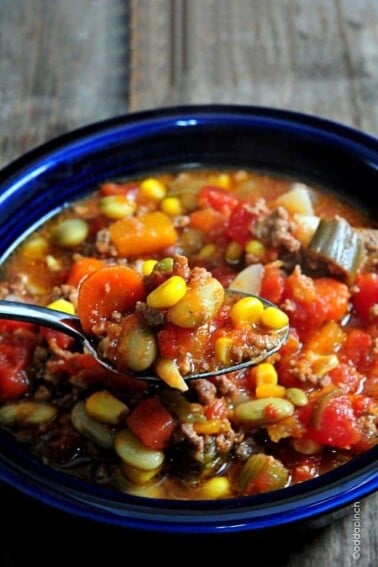 Slow Cooker Vegetable Soup Recipe - This Slow Cooker Vegetable Soup recipe is so simple to make and absolutely scrumptious. A definite family favorite!