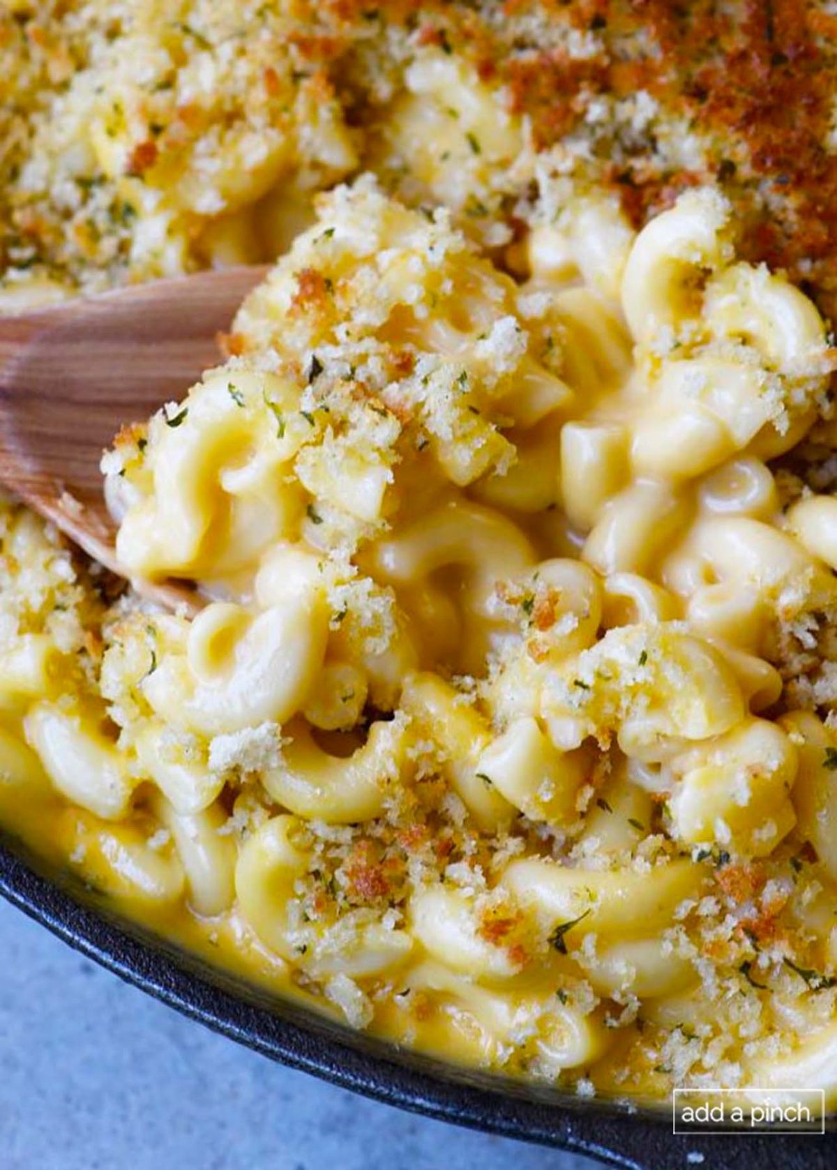 Close photograph of skillet Mac and Cheese