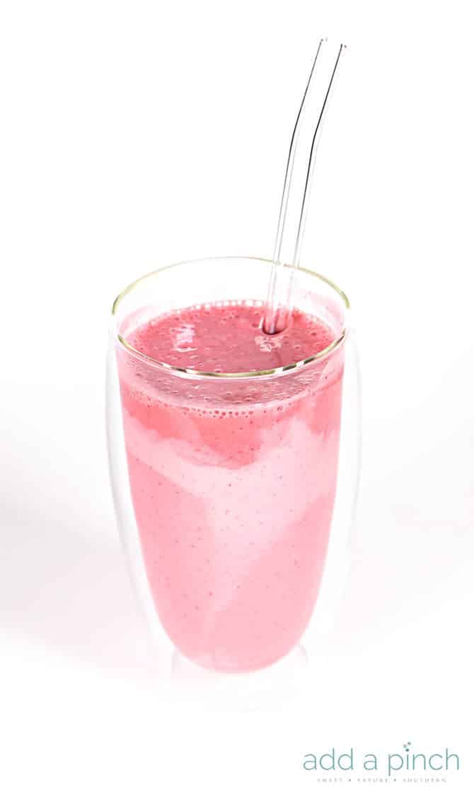 Strawberry Banana Smoothie - 5 Minutes - Pinch Me Good