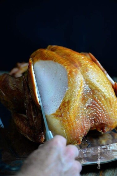 Smoked Turkey makes one of the easiest, most elegant turkey recipes. This simple smoked turkey recipe will definitely become a favorite. // addapinch.com
