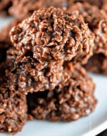 Chocolate No Bake Cookies | ©addapinch.com