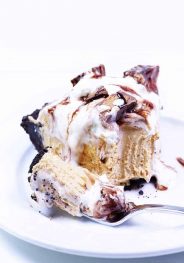Peanut Butter Pie Recipe - A simple, no-bake peanut butter pie recipe that is perfect for the peanut butter lover! // addapinch.com