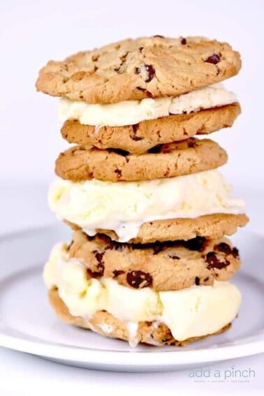 Ice cream sandwiches make a favorite sweet treat! This peanut butter ice cream sandwich is one that the whole family loves! // addapinch.com