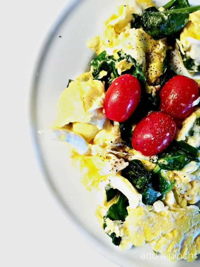 Scrambled Eggs with Tomatoes and Peppers