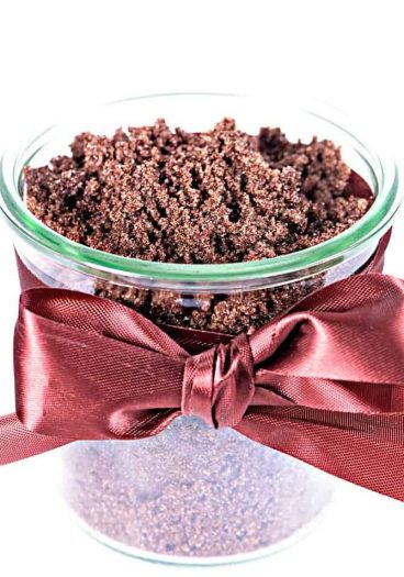 Brown Sugar Cinnamon Sugar Scrub makes a delicious smelling sugar scrub that is made of just four ingredients and ready in minutes! Great for gifts! // addapinch.com