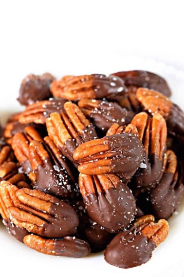 Chocolate Dipped Pecans make an easy, yet elegant treat perfect for entertaining and gifts! // addapinch.com