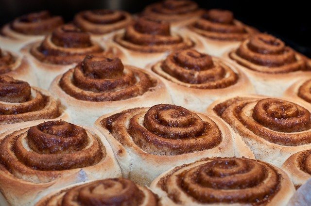 Bart's Cinnamon Rolls - This cinnamon roll recipe produces perfectly light and fluffy cinnamon rolls every time! So simple to make, this is a family favorite cinnamon roll recipe! // addapinch.com