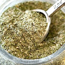 Homemade Ranch Seasoning Mix - Homemade ranch seasoning makes a great seasoning to keep on hand for ranch dressing, dips, chips, and more! // addapinch.com