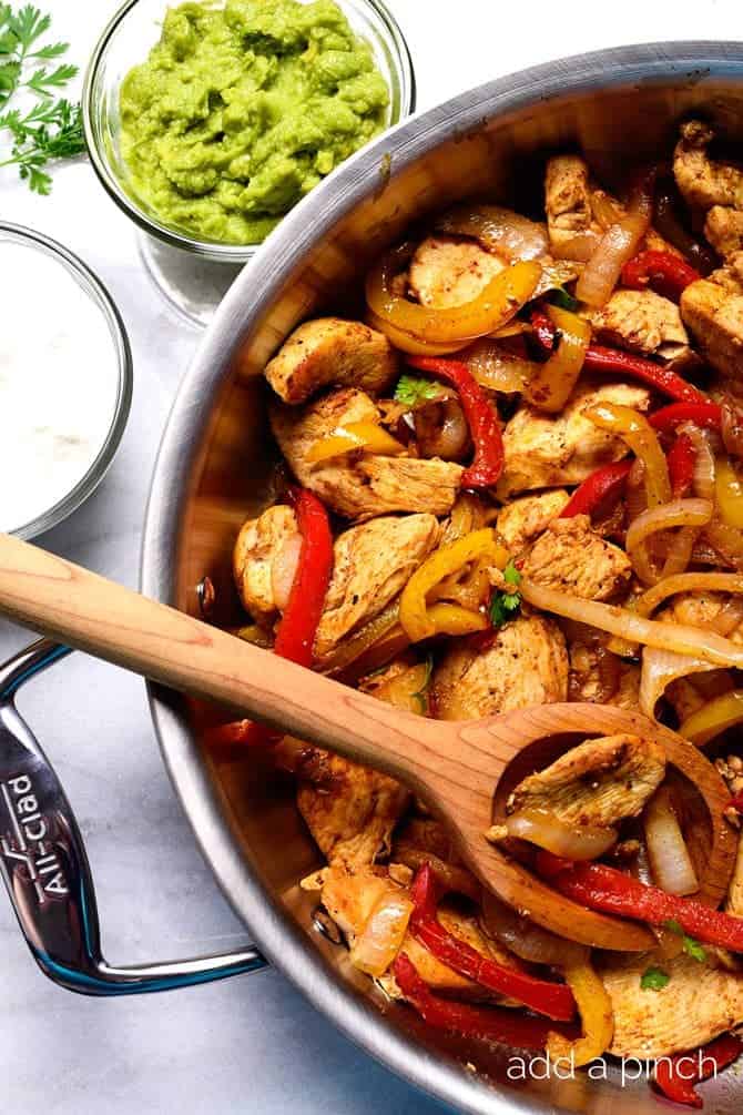 Chicken Fajita Recipe - This Chicken Fajita recipe makes a quick, delicious meal perfect for a busy weeknight supper or a fun weekend meal! // addapinch.com