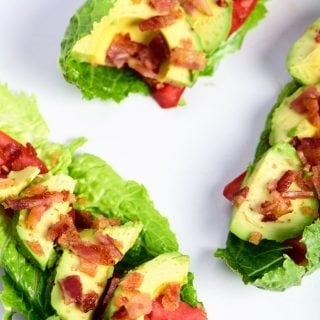 BLT Avocado Lettuce Wraps Recipe - BLT Avocado Lettuce Wraps make a quick, easy and delicious lunch or supper recipe! Perfect to lighten up the favorite BLT combo! // addapinch.com