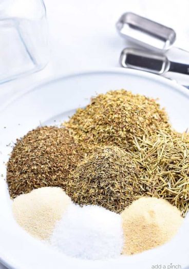 Italian Seasoning Mix Recipe - Italian Seasoning Mix makes a great seasoning mix to keep on hand in your pantry. A delicious savory addition to so many Italian dishes from spaghetti to lasagna or to sprinkle on chicken! It is an essential! // addapinch.com