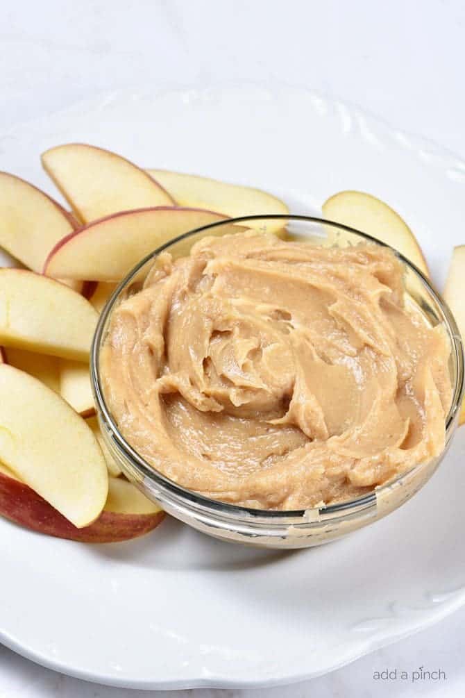 https://addapinch.com/wp-content/uploads/2016/09/apple-dip-recipe-addapinch-1313.jpg