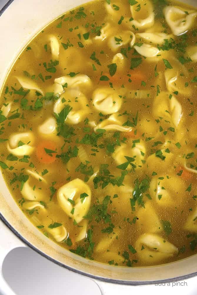 https://addapinch.com/wp-content/uploads/2017/08/tortellini-soup-recipe_DSC2107.jpg