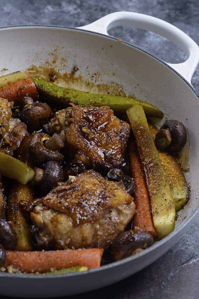 Balsamic Chicken and Vegetables Recipe - This quick and easy one pan balsamic chicken recipe is perfect for weeknight supper or easy entertaining! Ready and on the table in less than 30 minutes! // addapinch.com