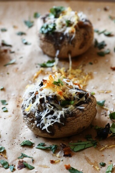 French Onion Soup Stuffed Mushrooms Recipe - My favorite French Onion Soup meets stuffed mushrooms in this delicious appetizer recipe!  // addapinch.com