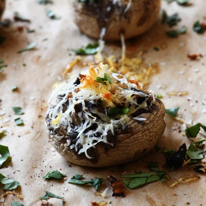 French Onion Soup Stuffed Mushrooms Recipe - My favorite French Onion Soup meets stuffed mushrooms in this delicious appetizer recipe!  // addapinch.com