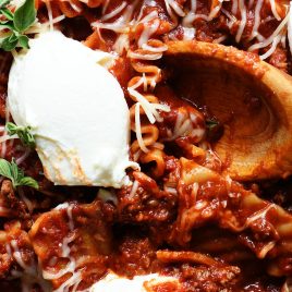 Skillet Lasagna Recipe - This quick and easy recipe is the perfect weeknight solution for the lasagna lover! Made in one pan, this skillet recipe is a definite favorite! // addapinch.com