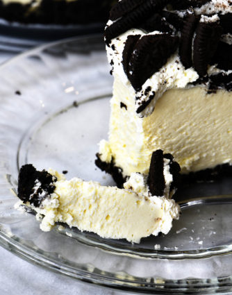 Instant Pot Oreo Cheesecake Recipe - The perfect cheesecake recipe for the Oreo lover! Put your Instant Pot to work to make this delicious, failproof cheesecake recipe in a fraction of the time! // addapinch.com