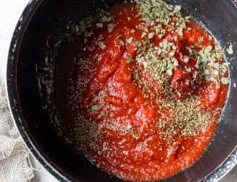 Photo of tomato sauce for stuffed shells.