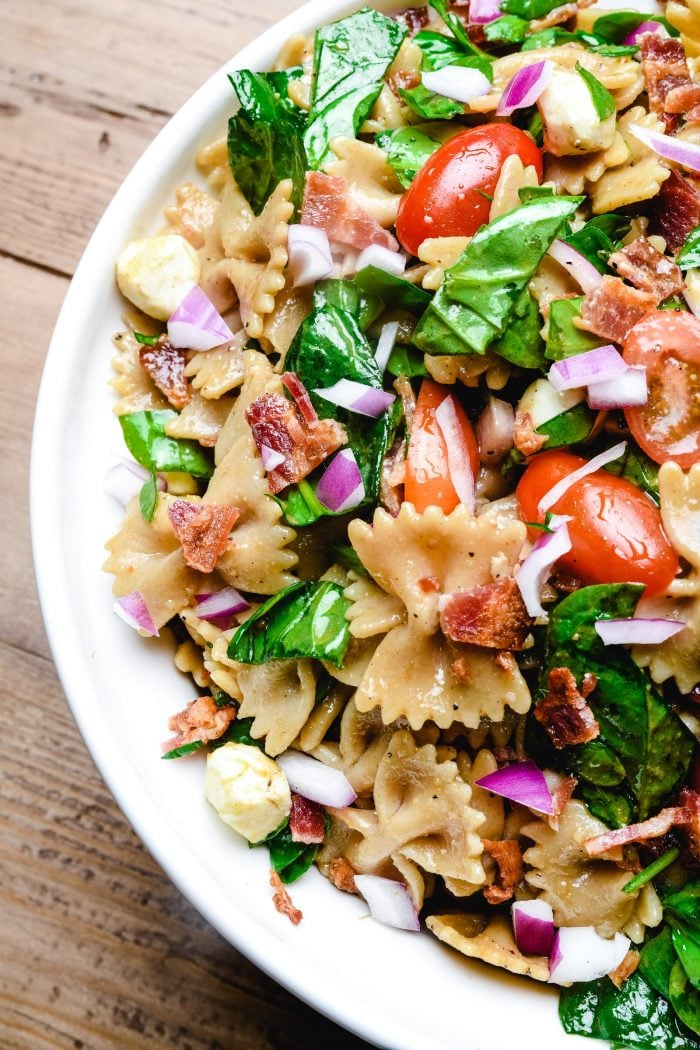 BLT Pasta Salad Recipe - Everyone's favorite bacon, lettuce, and tomato has a fresh spin in this pasta salad recipe. Perfect for lunch or a light supper! // addapinch.com