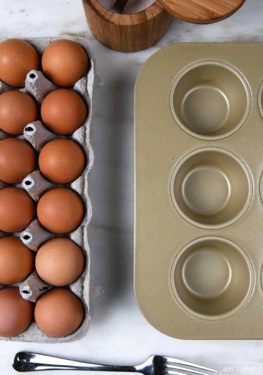 Ingredients and equipment needed to properly freeze eggs.
